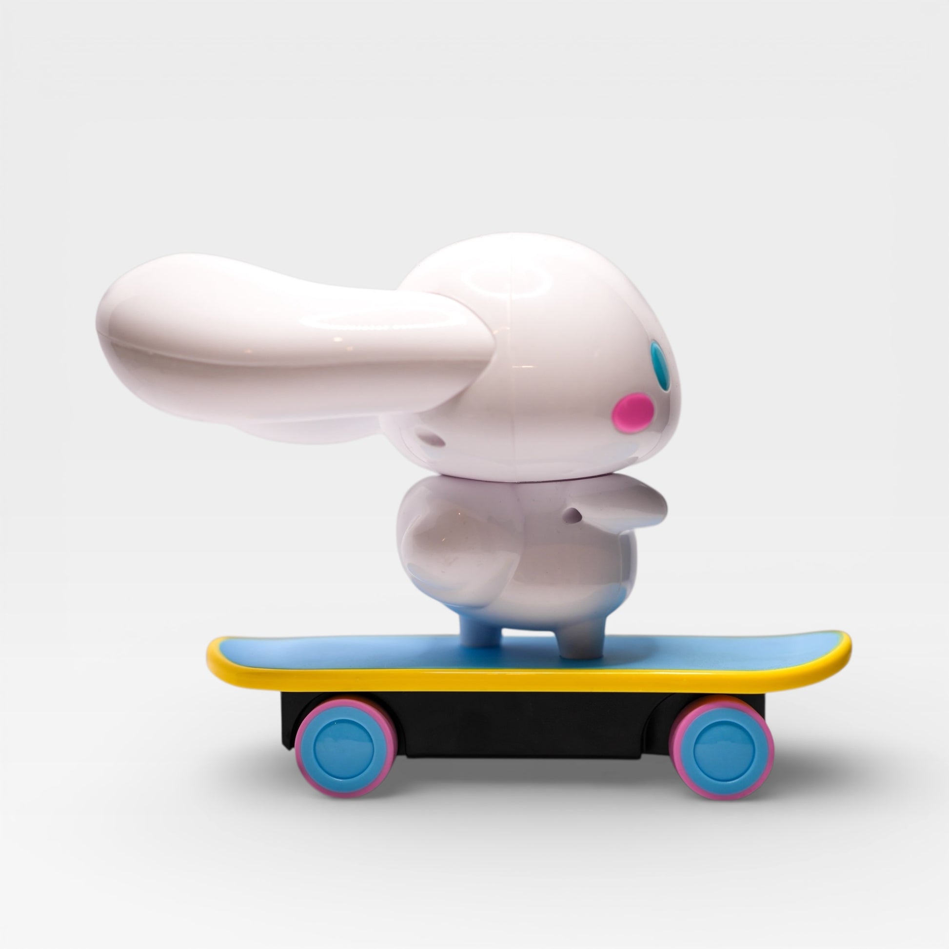 Switch! Adapted Cinnamoroll Skateboarder RC Car
