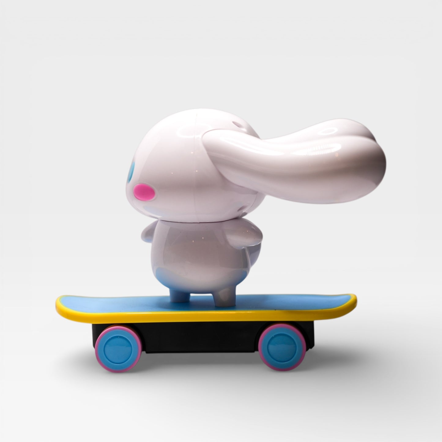 Switch! Adapted Cinnamoroll Skateboarder RC Car